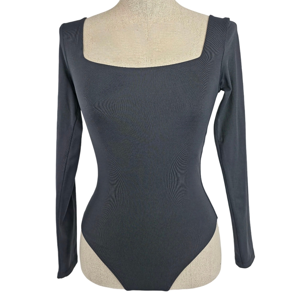 Aritzia Babaton Contour Long Sleeve Black Bodysuit Womens XS Square Neck Stretch